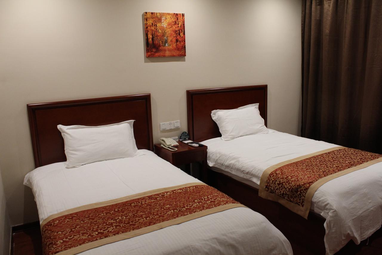 Greentree Inn Shanghai Expo Site South Yanggao Road Subway Station Express Hotel Exterior foto